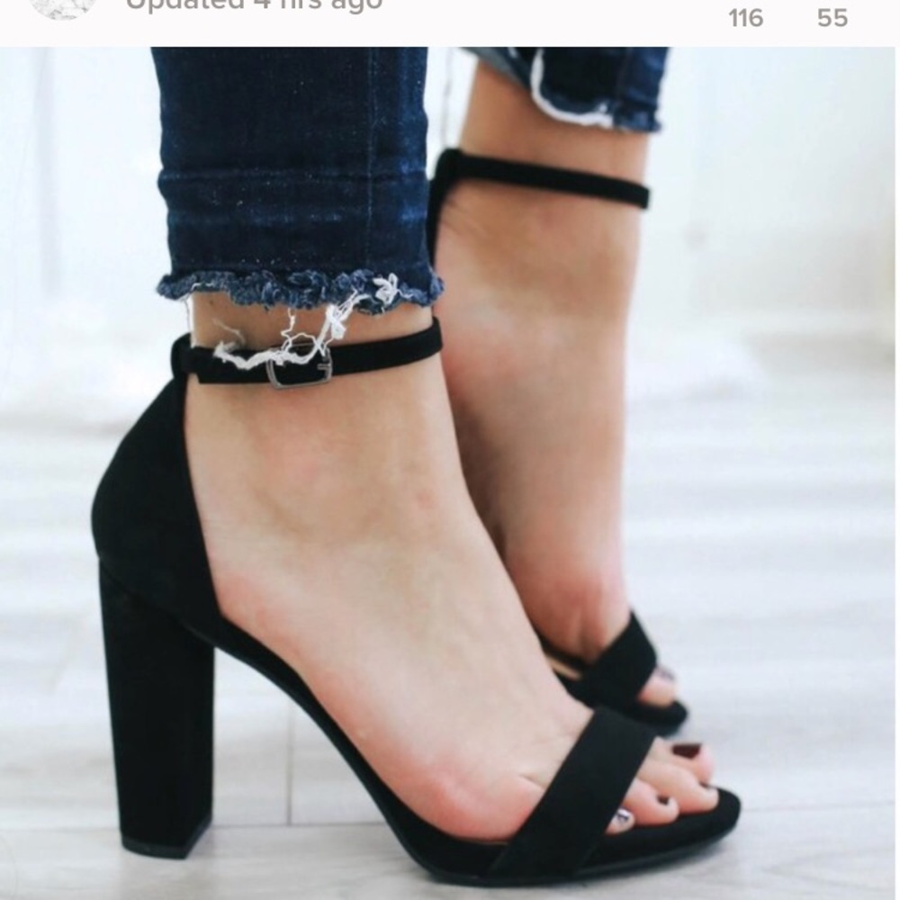 Peeptoe Black Sandal